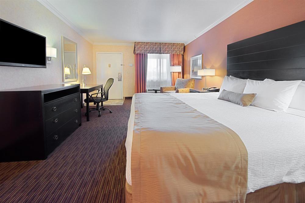 Best Western Innsuites Phoenix Hotel & Suites Exteriör bild