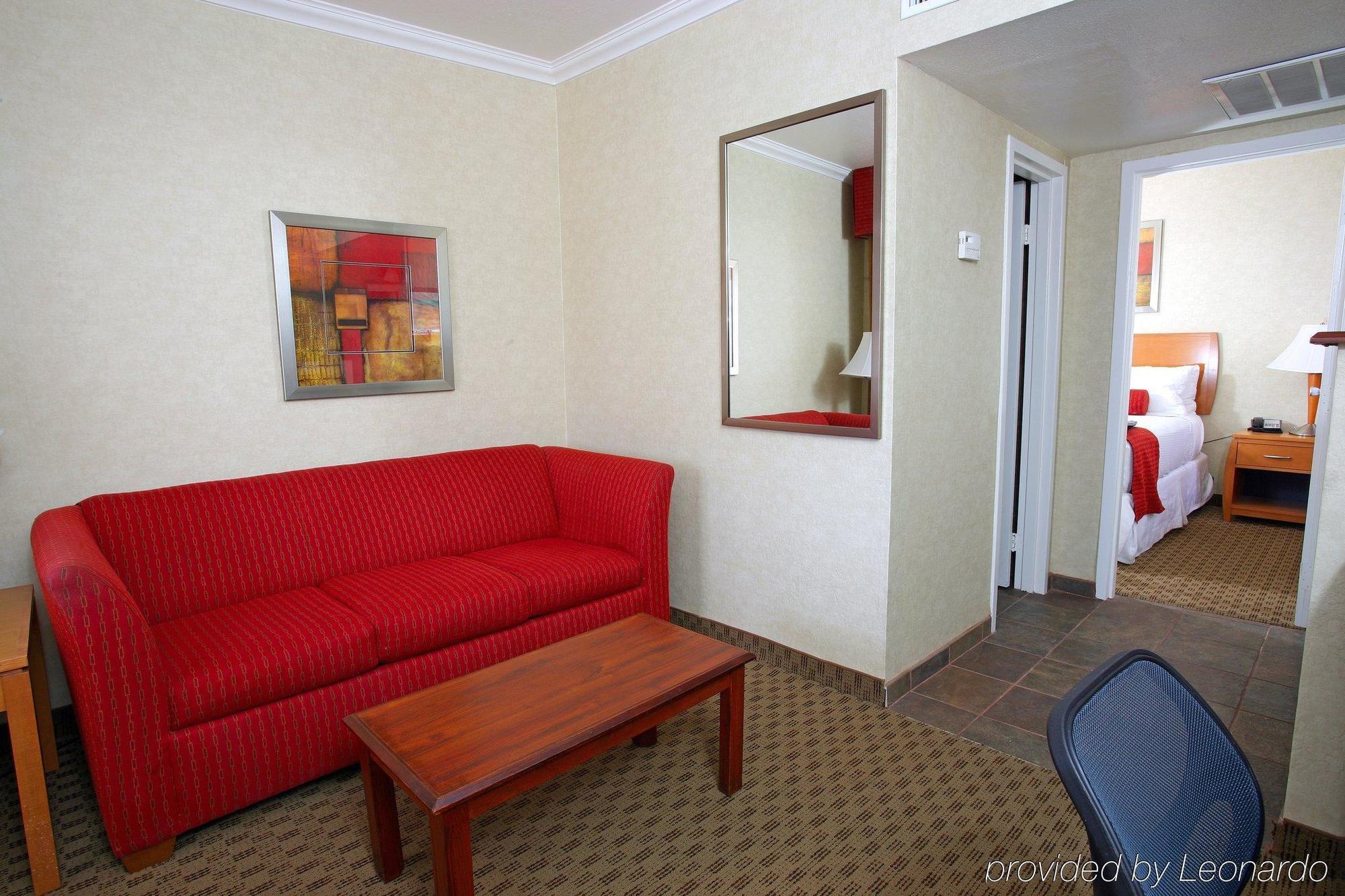 Best Western Innsuites Phoenix Hotel & Suites Rum bild