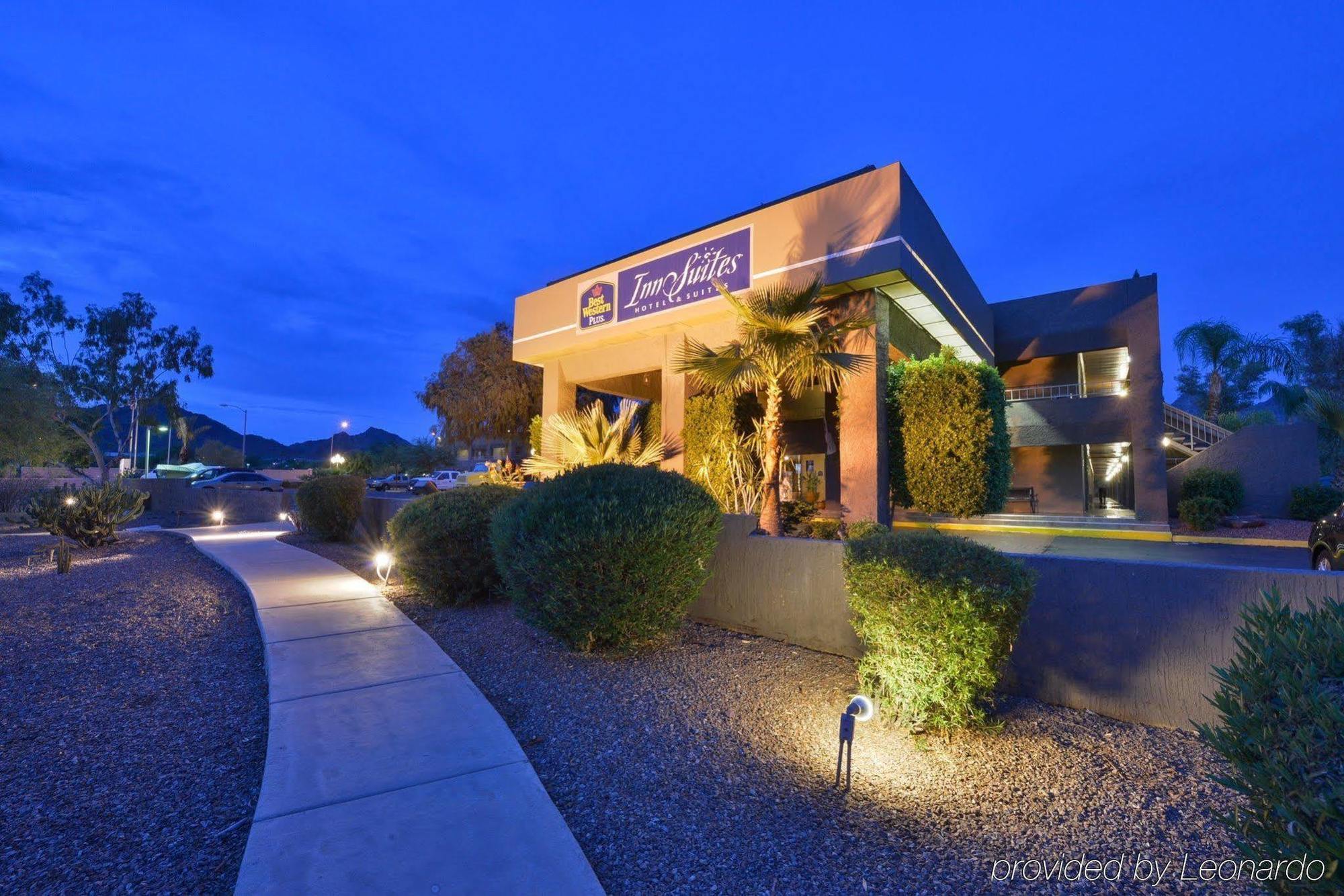 Best Western Innsuites Phoenix Hotel & Suites Exteriör bild