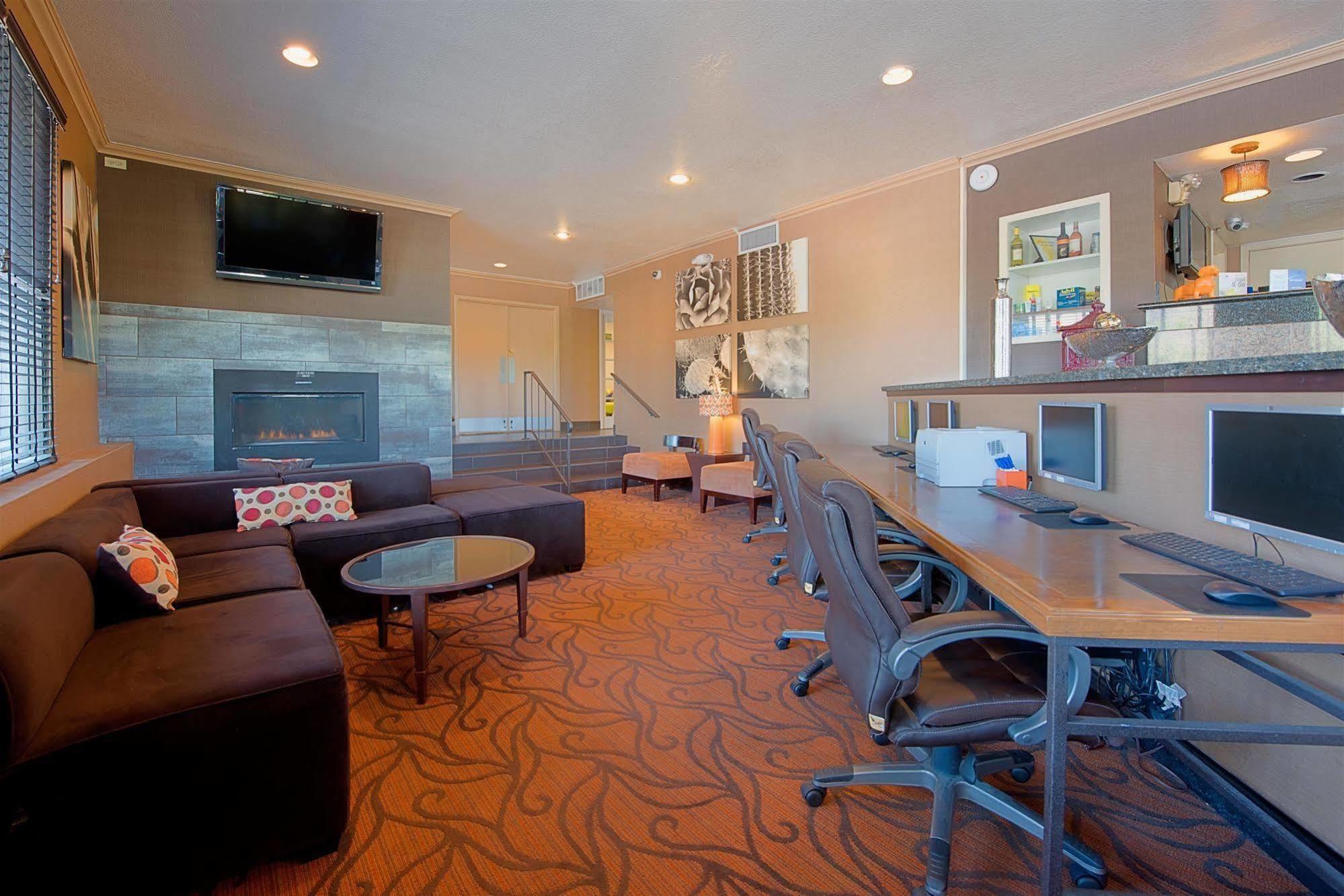 Best Western Innsuites Phoenix Hotel & Suites Exteriör bild