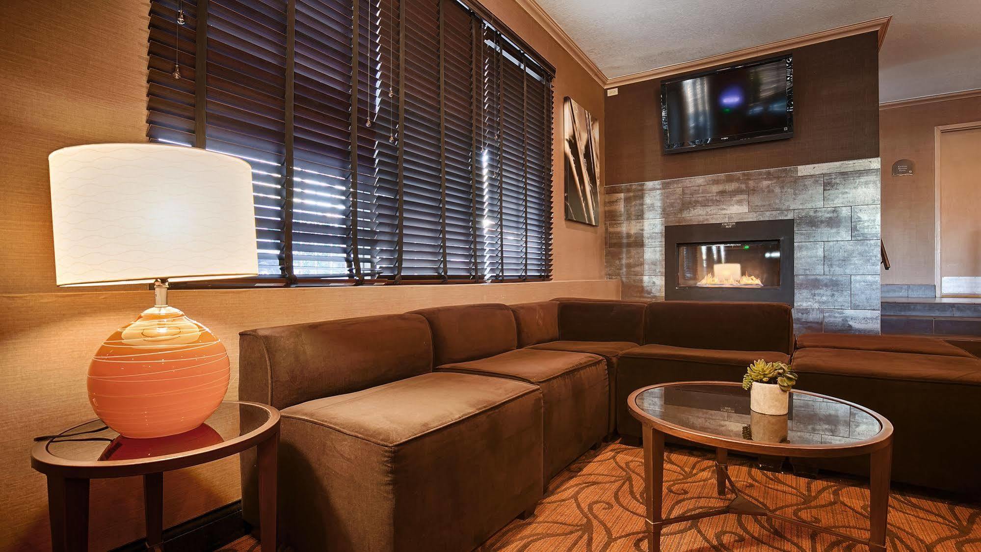 Best Western Innsuites Phoenix Hotel & Suites Exteriör bild
