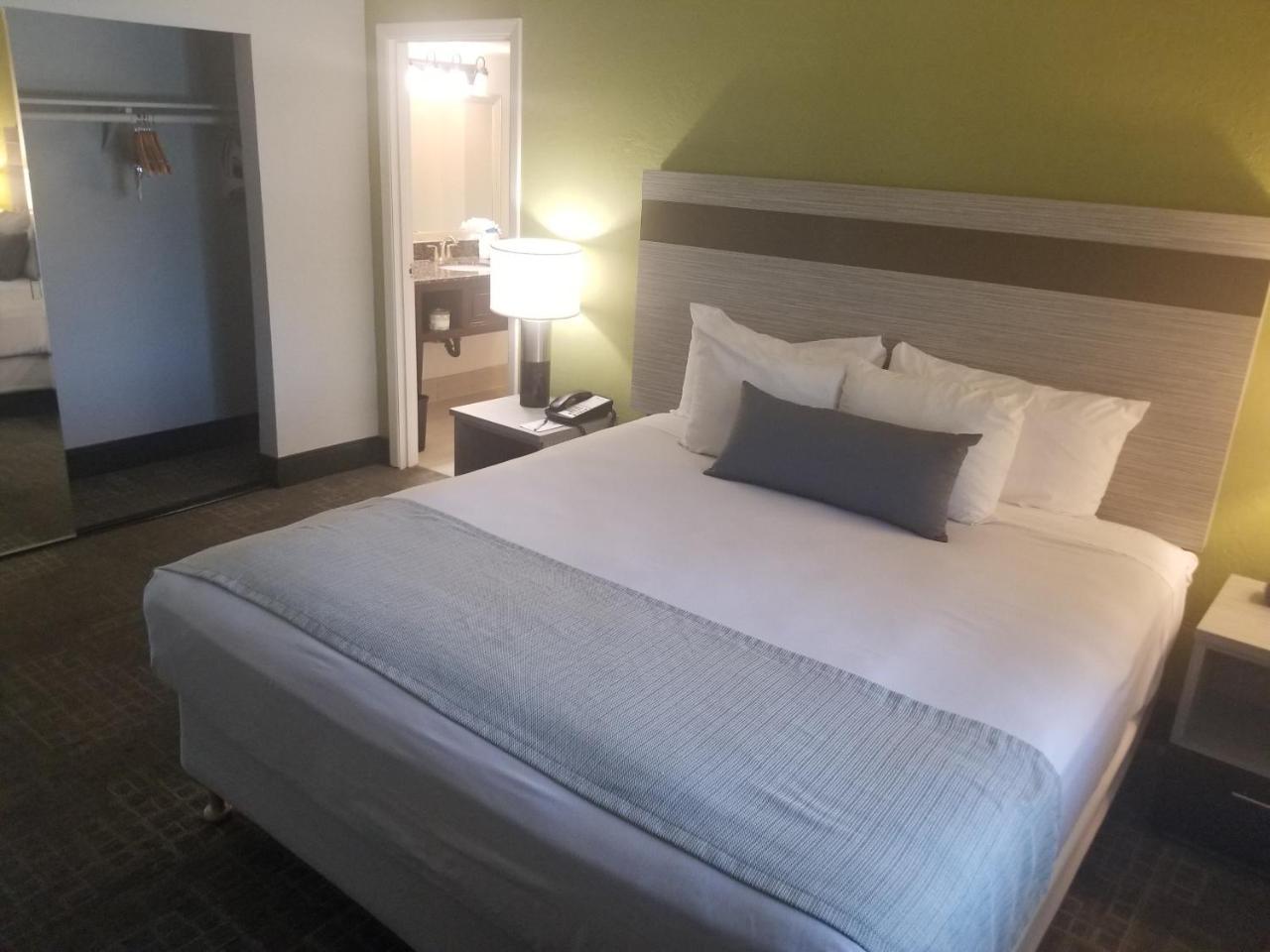 Best Western Innsuites Phoenix Hotel & Suites Exteriör bild