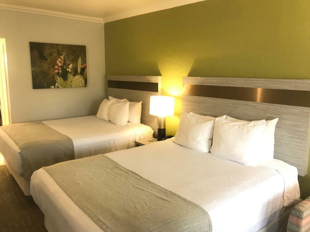 Best Western Innsuites Phoenix Hotel & Suites Exteriör bild